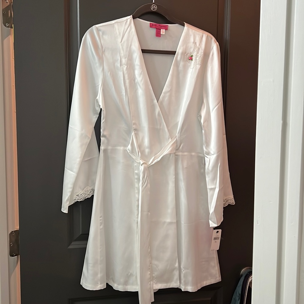 Betsey Johnson white lingerie robe  M/L